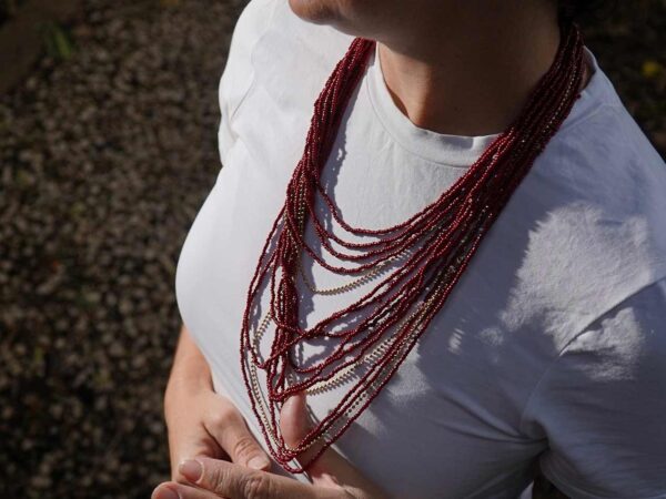 Collar mostacilla