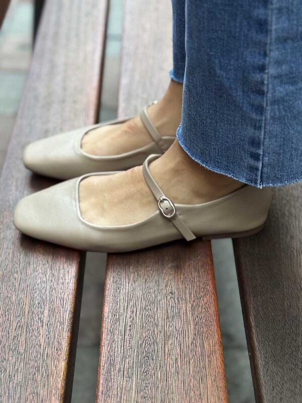Merceditas Corina en color taupe - Imagen 3