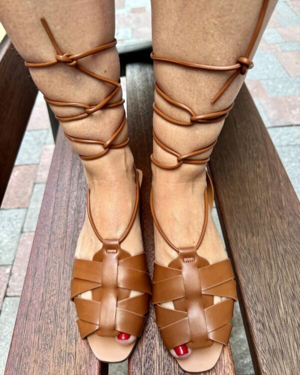 Sandalia Romana Camel - Imagen 2